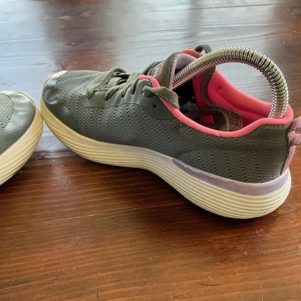 Skechers GOrun Sneakers Kids 1.5 Grey Pink 302428L‎ Athletic Running Shoes